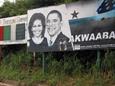 Accra (Ghana), manifesti annunciano la visita di Barak Obama e della moglie Michelle